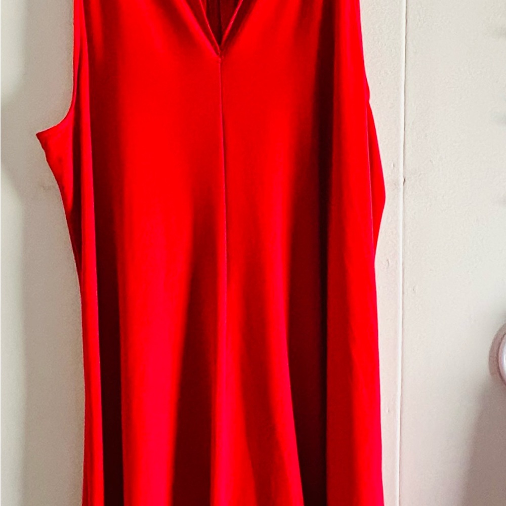 SPICY ๐ถ๏ธ RED KNEE LENGTH DRESS /MIDI - Picture 4 of 4
